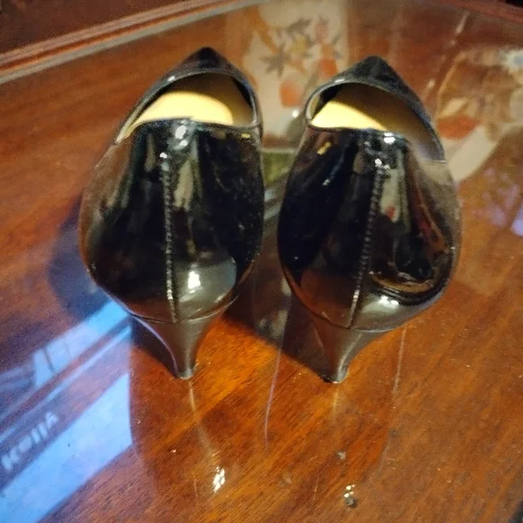 New Cole Haan shoes - Picture 4 of 6